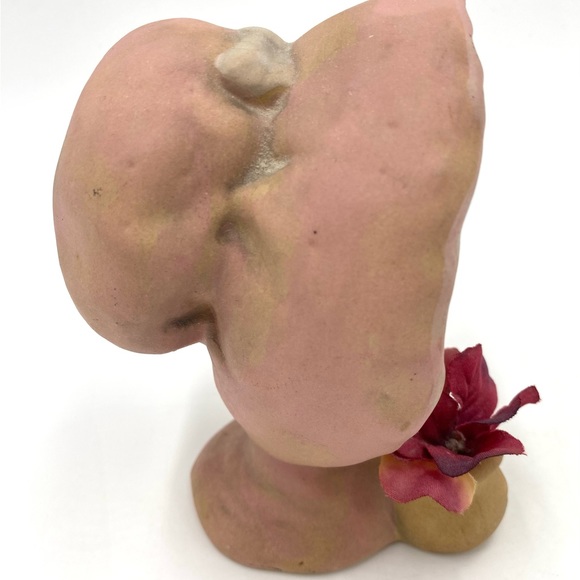 Vintage UCTCI Bisque Girl With Big Pink Bonnet &
Dress Sitting by Vase Figurine - Picture 7 of 12